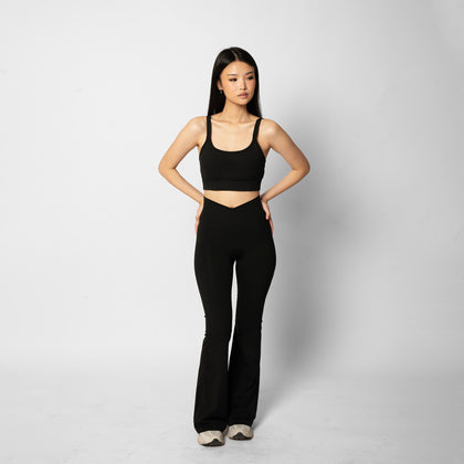 Crossover Scrunch Bum Flare Leggings (31") - Black