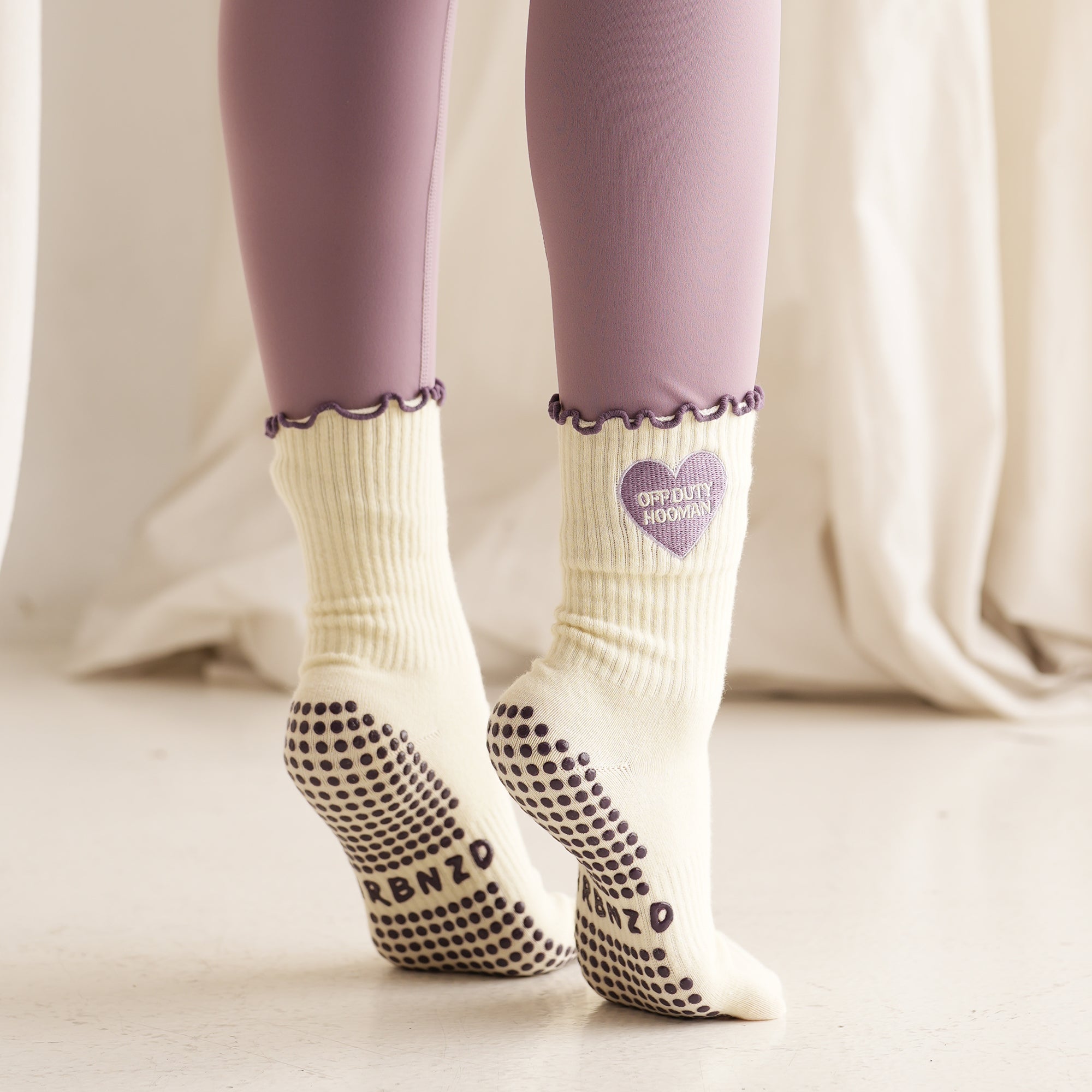 Urbnzd Crew Grip Socks - Off Duty Hooman