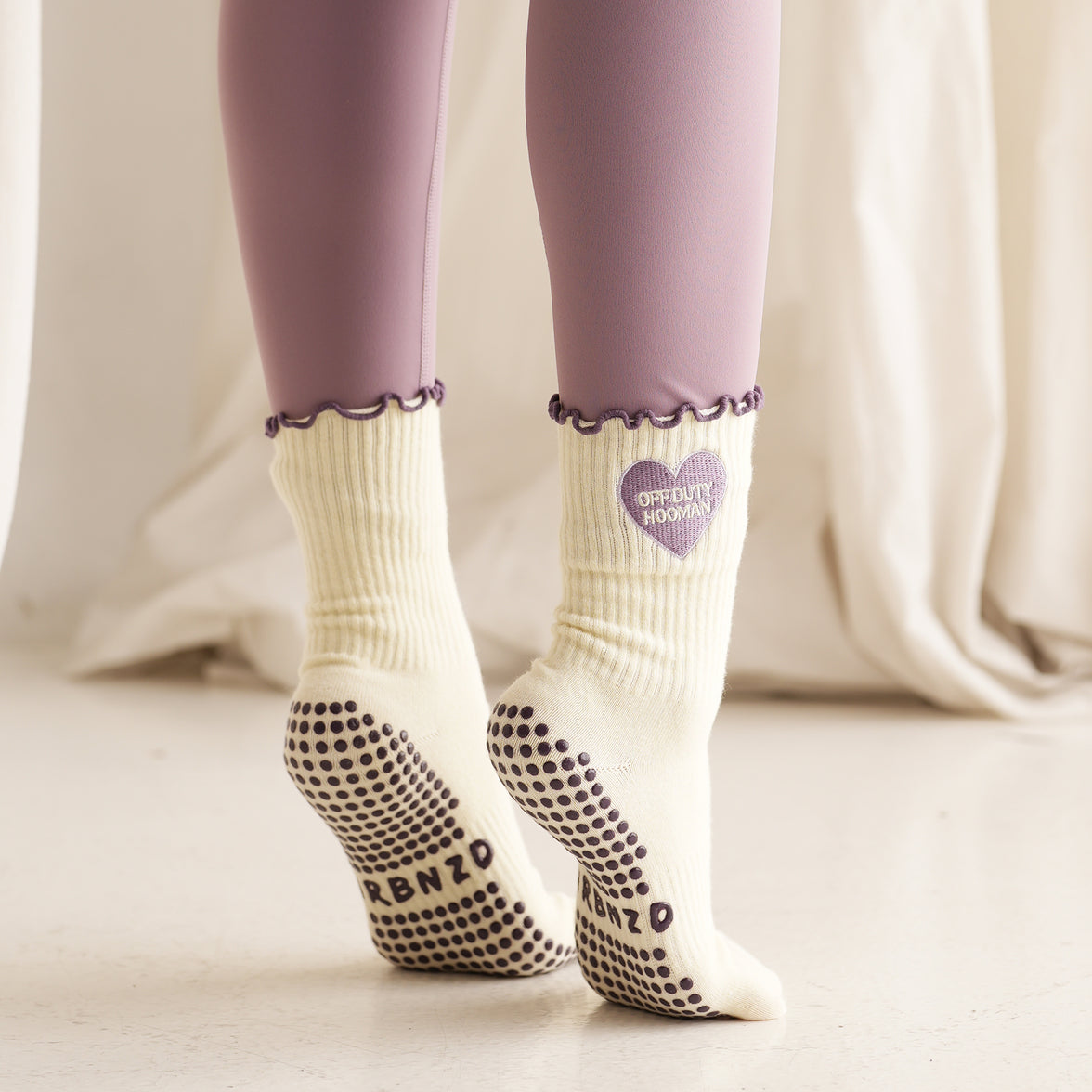 Urbnzd Crew Grip Socks - Off Duty Hooman