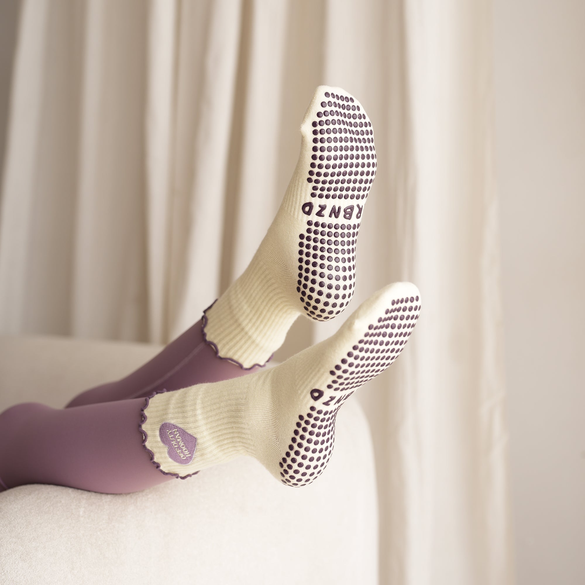 Urbnzd Crew Grip Socks - Off Duty Hooman