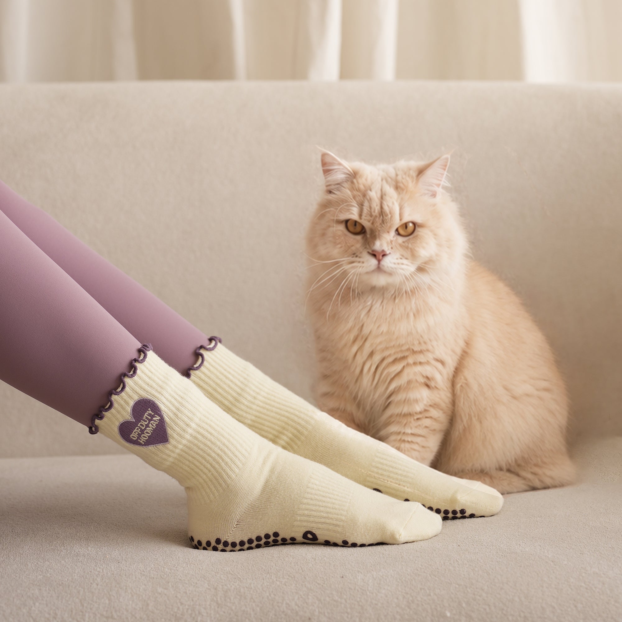 Urbnzd Crew Grip Socks - Off Duty Hooman